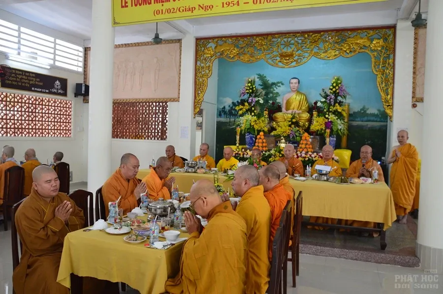Tịnh xá Trung Tâm Q.Bình Thạnh tưởng niệm 64 năm ngày Tổ sư Minh Đăng Quang vắng bóng image-1731943860882