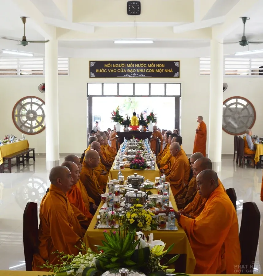 Tịnh xá Trung Tâm Q.Bình Thạnh tưởng niệm 64 năm ngày Tổ sư Minh Đăng Quang vắng bóng image-1731943861904