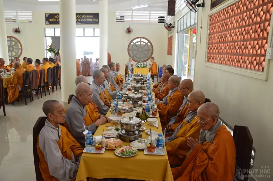 Tịnh xá Trung Tâm Q.Bình Thạnh tưởng niệm 64 năm ngày Tổ sư Minh Đăng Quang vắng bóng image-1731943863032