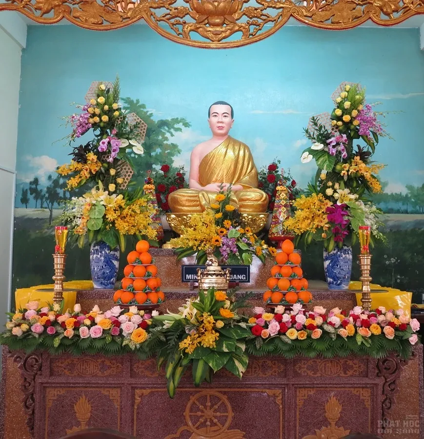 Tịnh xá Trung Tâm Q.Bình Thạnh tưởng niệm 64 năm ngày Tổ sư Minh Đăng Quang vắng bóng image-1731943870346