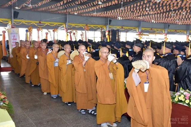 TP.HCM: Trang trọng lễ tốt nghiệp Cử nhân, Thạc sĩ Phật học image-1731940948863