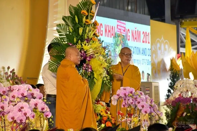 TP.HCM: Trang trọng lễ tốt nghiệp Cử nhân, Thạc sĩ Phật học image-1731940951644