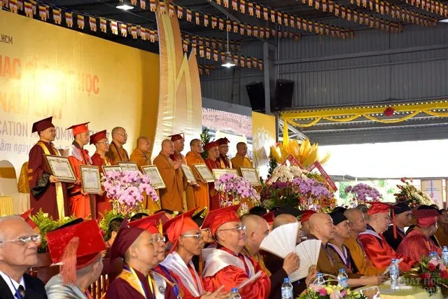 TP.HCM: Trang trọng lễ tốt nghiệp Cử nhân, Thạc sĩ Phật học image-1731940952959