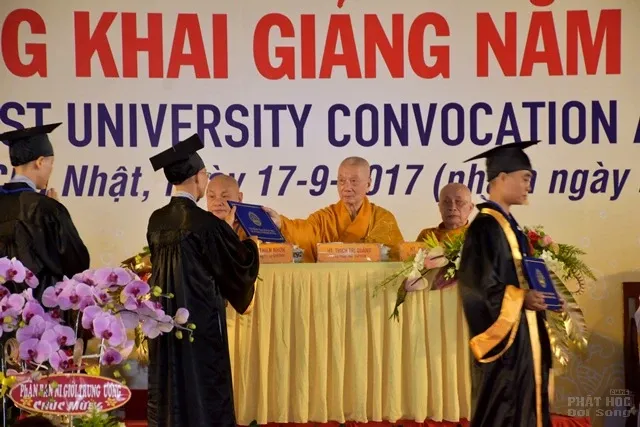 TP.HCM: Trang trọng lễ tốt nghiệp Cử nhân, Thạc sĩ Phật học image-1731940954490