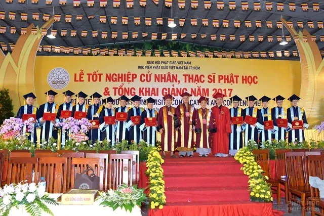 TP.HCM: Trang trọng lễ tốt nghiệp Cử nhân, Thạc sĩ Phật học image-1731940964219