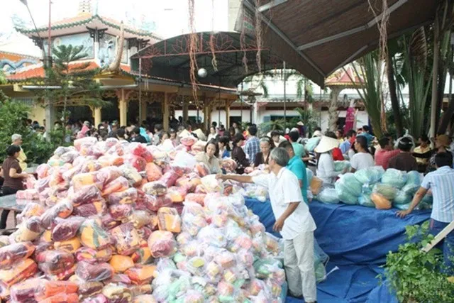 TP.Hồ Chí Minh: Hơn 800 phần quà dành cho người khiếm thị 6 TP.Hồ Chí Minh: Hơn 800 phần quà dành cho người khiếm thị image-1731725336576
