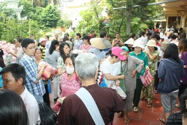 TP.Hồ Chí Minh: Hơn 800 phần quà dành cho người khiếm thị 10 TP.Hồ Chí Minh: Hơn 800 phần quà dành cho người khiếm thị image-1731725338770