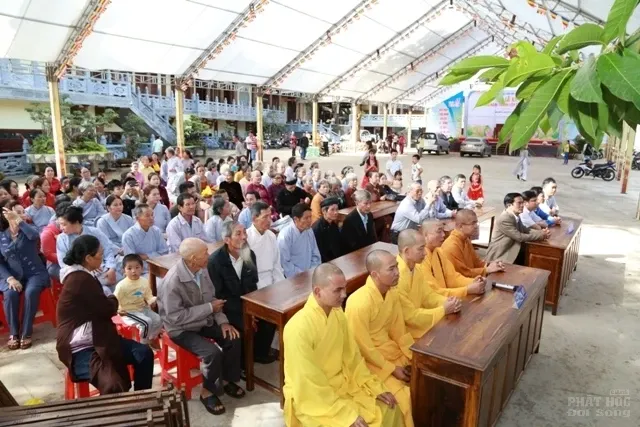 Triển lãm, mừng thọ, buffet chay kỷ niệm 60 năm thành lập Chùa Pháp Hoa image-1731941605141