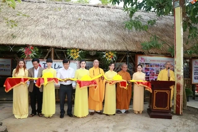 Triển lãm, mừng thọ, buffet chay kỷ niệm 60 năm thành lập Chùa Pháp Hoa image-1731941606577