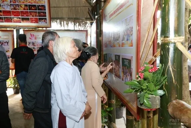 Triển lãm, mừng thọ, buffet chay kỷ niệm 60 năm thành lập Chùa Pháp Hoa image-1731941608752