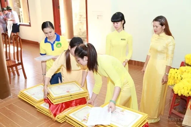 Triển lãm, mừng thọ, buffet chay kỷ niệm 60 năm thành lập Chùa Pháp Hoa image-1731941609544