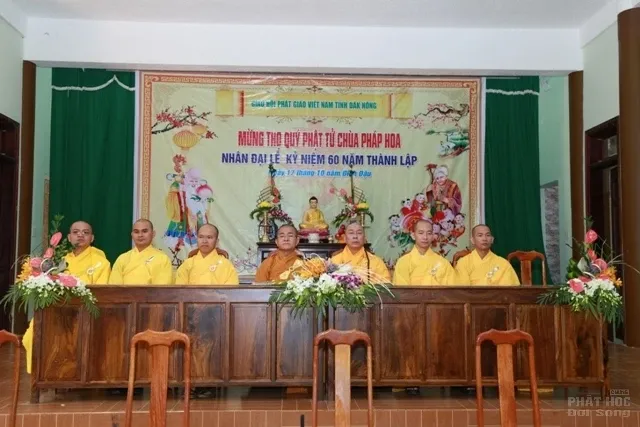 Triển lãm, mừng thọ, buffet chay kỷ niệm 60 năm thành lập Chùa Pháp Hoa image-1731941611692