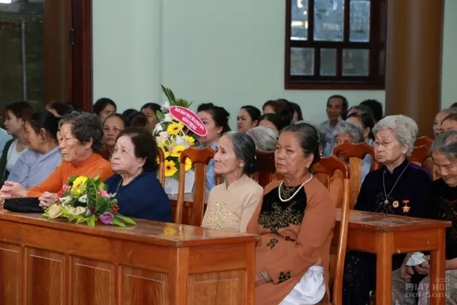 Triển lãm, mừng thọ, buffet chay kỷ niệm 60 năm thành lập Chùa Pháp Hoa image-1731941614668