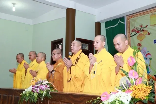 Triển lãm, mừng thọ, buffet chay kỷ niệm 60 năm thành lập Chùa Pháp Hoa image-1731941622668