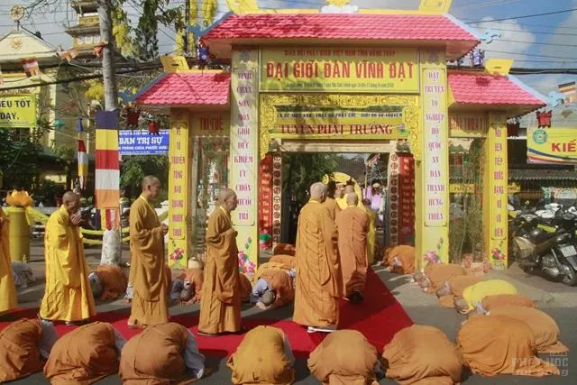 Trọng đại lễ Khai mạc Đại giới đàn Vĩnh Đạt 2018 11 Trọng đại lễ Khai mạc Đại giới đàn Vĩnh Đạt 2018 image-1731945468955