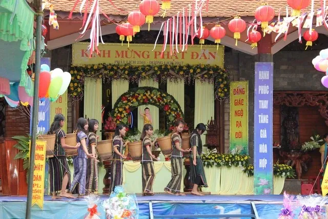 Trọng thể Đại Lễ Phật đản Phật giáo huyện Bù Gia Mập tại chùa Đức Hạnh image-1731935699581