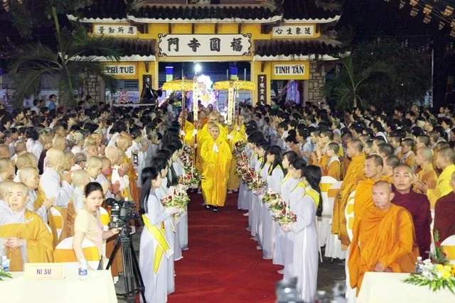 Trọng thể đại lễ Phật đản Tp. Biên Hòa 2016 image-1731746952578