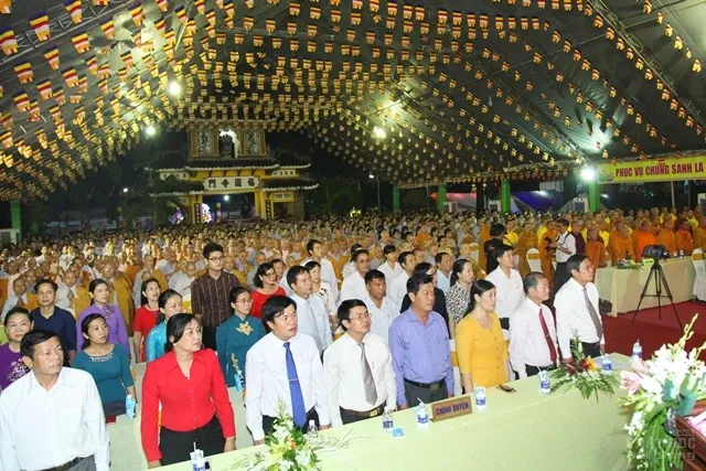Trọng thể đại lễ Phật đản Tp. Biên Hòa 2016 5 Trọng thể đại lễ Phật đản Tp. Biên Hòa 2016 image-1731746954217