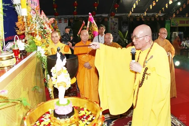 Trọng thể đại lễ Phật đản Tp. Biên Hòa 2016 image-1731746963307