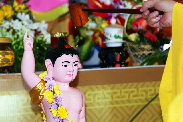 Trọng thể đại lễ Phật đản Tp. Biên Hòa 2016 image-1731746963794