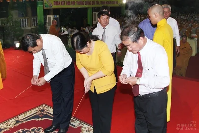 Trọng thể đại lễ Phật đản Tp. Biên Hòa 2016 23 Trọng thể đại lễ Phật đản Tp. Biên Hòa 2016 image-1731746964264