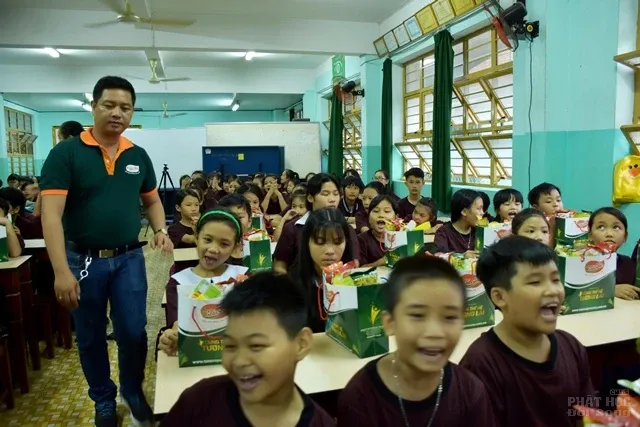 Trung thu đến với Lớp học tình thương Thiện Duyên 10 Trung thu đến với Lớp học tình thương Thiện Duyên image-1731940620354