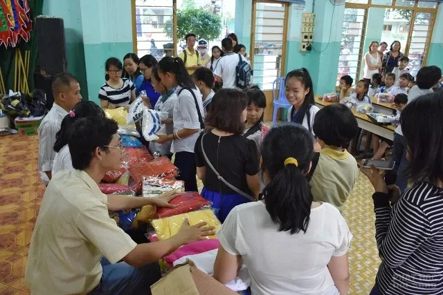 Trung Thu sớm cho lớp học tình thương CLB Thiện Duyên image-1731919783768