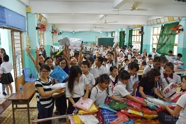 Trung Thu sớm cho lớp học tình thương CLB Thiện Duyên image-1731919784513