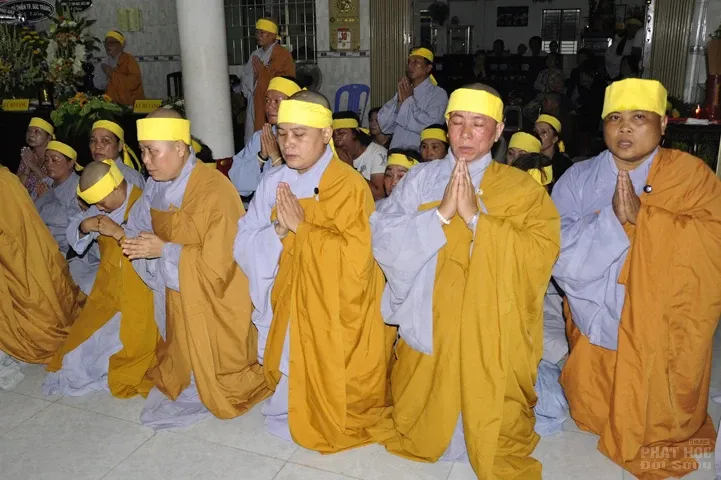 Trung ương GHPGVN viếng lễ Tang cố HT. Thích Huệ Đức 4 Trung ương GHPGVN viếng lễ Tang cố HT. Thích Huệ Đức image-1731938297776