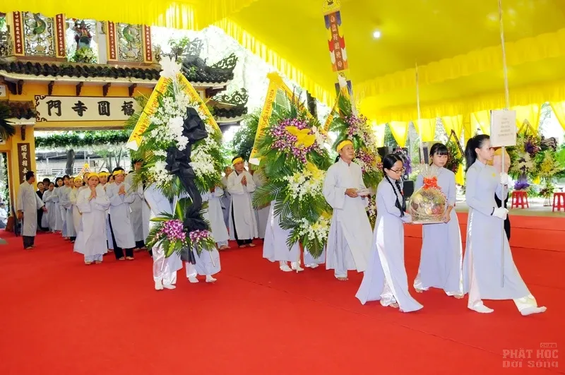 Trung ương GHPGVN viếng tang cố HT Thích Quang Đạo image-1731939503319