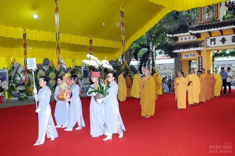 Trung ương GHPGVN viếng tang cố HT Thích Quang Đạo image-1731939523110