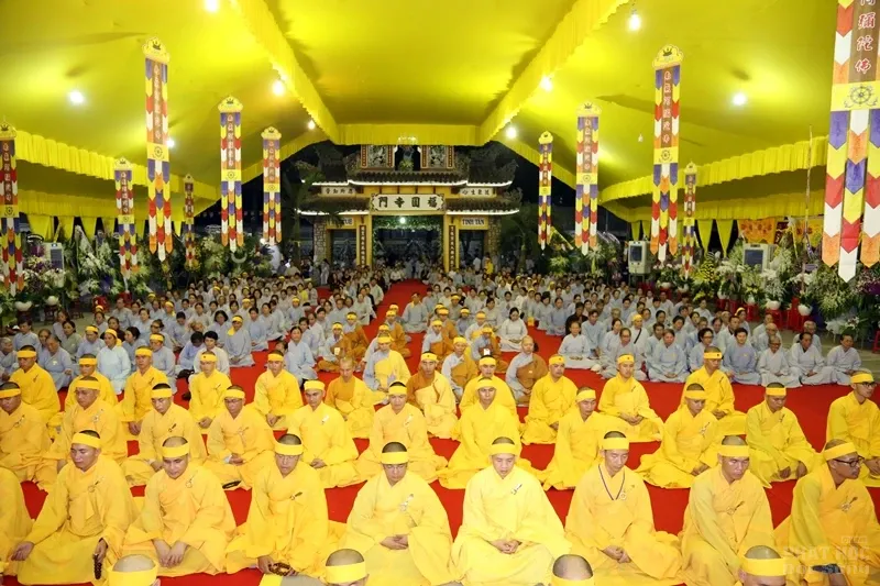 Trung ương GHPGVN viếng tang cố HT Thích Quang Đạo image-1731939551581