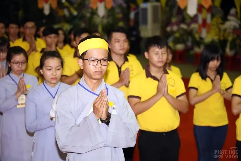 Trung ương GHPGVN viếng tang cố HT Thích Quang Đạo image-1731939559731