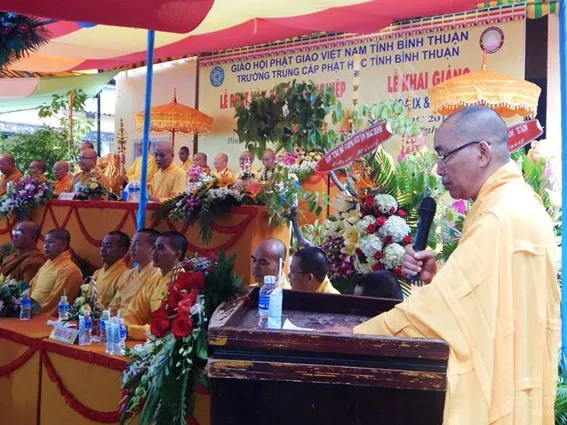 Trường TCPH Bình Thuận làm lễ tốt nghiệp, khai giảng Trường TCPH Bình Thuận làm lễ tốt nghiệp, khai giảng image-1731941451201