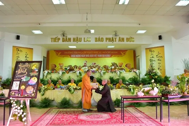Trường Trung cấp Phật Học thành phố Hồ Chí Minh tổ chức lễ 20/11 image-1731941012625