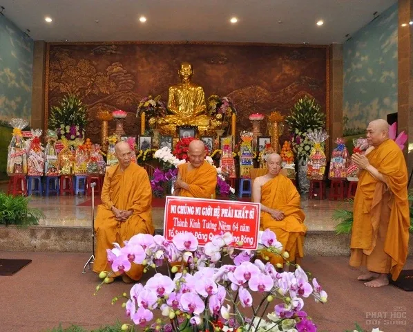 Tưởng niệm Tổ sư - khai mạc thư viện tại Pháp viện Minh Đăng Quang image-1731943006413