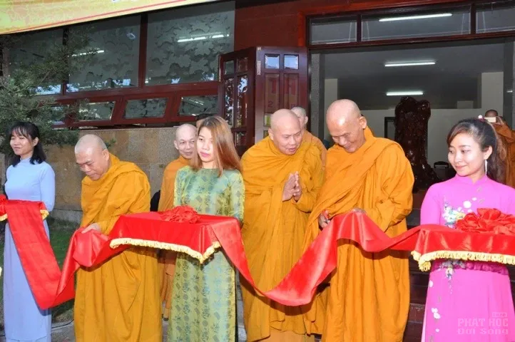 Tưởng niệm Tổ sư - khai mạc thư viện tại Pháp viện Minh Đăng Quang image-1731943022593