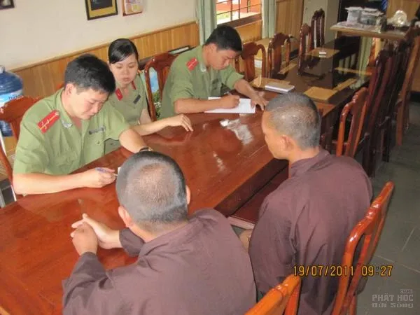 Vấn nạn giả danh tu sĩ Phật giáo & giải pháp bài trừ Vấn nạn giả danh tu sĩ Phật giáo & giải pháp bài trừ image-1731747907572