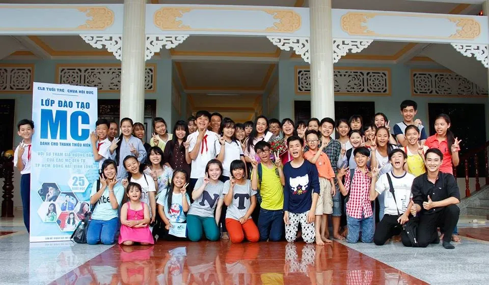 Về chùa chùa Hội Đức học dẫn chương trình Về chùa Hội Đức học dẫn chương trình image-1731748087893