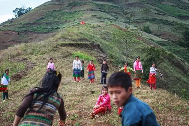Vẻ đẹp thiên nhiên và con người rẻo cao Hà Giang 8 Vẻ đẹp thiên nhiên và con người rẻo cao Hà Giang image-1731726263201