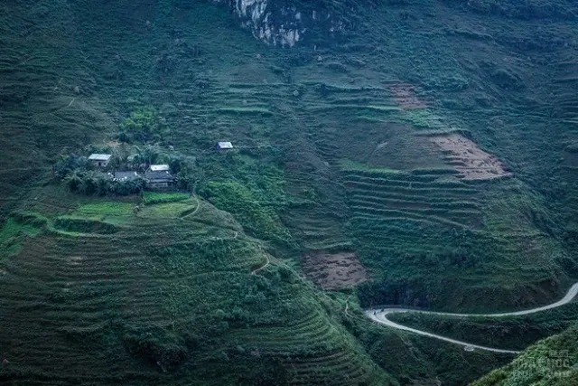 Vẻ đẹp thiên nhiên và con người rẻo cao Hà Giang 9 Vẻ đẹp thiên nhiên và con người rẻo cao Hà Giang image-1731726263812