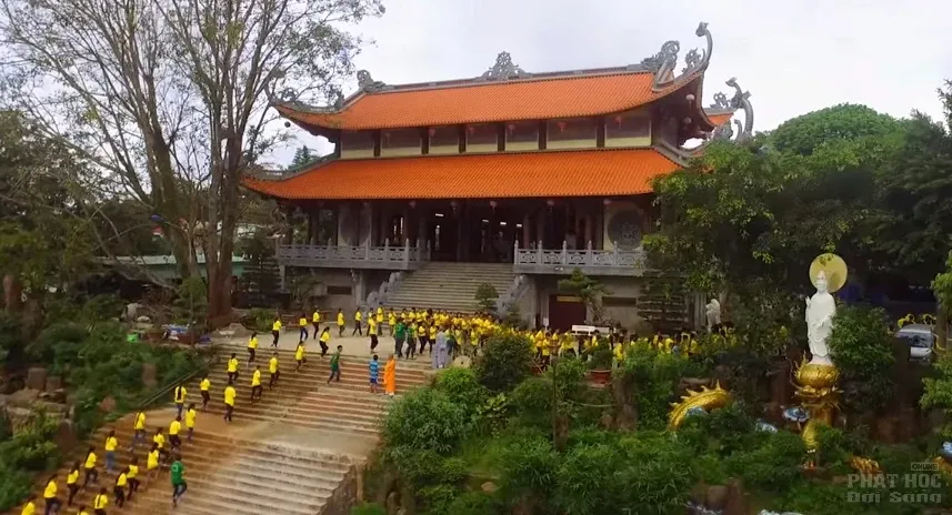 Video clip khóa tu mùa hè chùa Pháp Hoa 2017 image-1731937736274