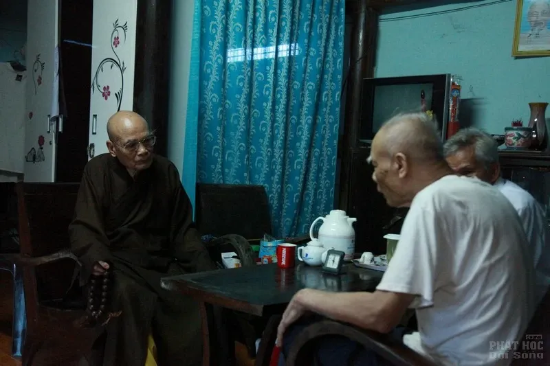 Video: HT Thích Quang Đạo về thăm quê hương Long Hưng - Hải Lăng Video: HT Thích Quang Đạo về thăm quê hương Long Hưng - Hải Lăng image-1731941927320