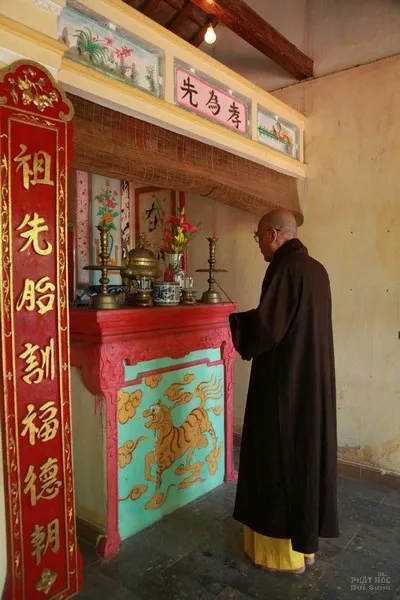 Video: HT Thích Quang Đạo về thăm quê hương Long Hưng - Hải Lăng image-1731941931389