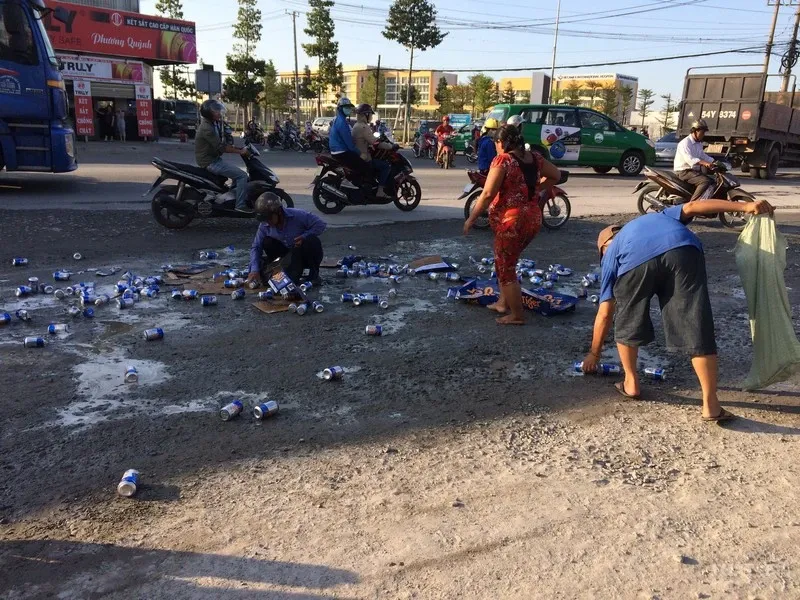 Video: Vụ hôi của tại cầu Ông Bố - Bình Dương image-1731933678959