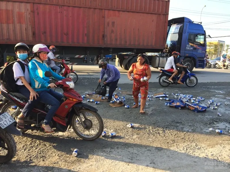 Video: Vụ hôi của tại cầu Ông Bố - Bình Dương image-1731933680002