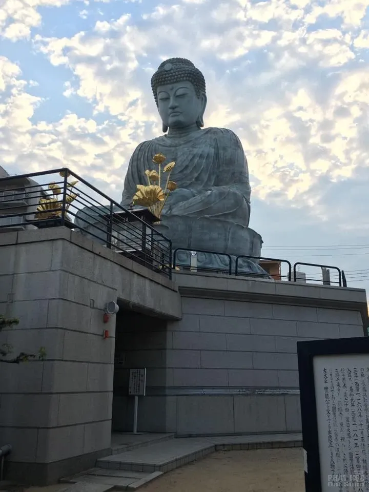 Viếng tượng Phật lớn vùng Hyogo image-1732288684345