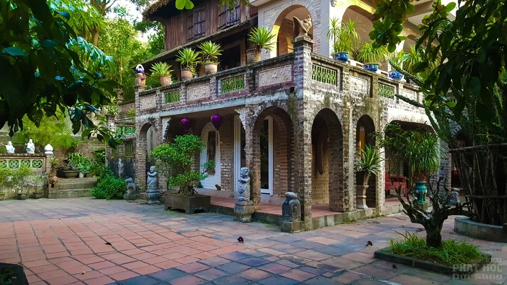 Việt Phủ Thành Chương nét đẹp cổ kính image-1731934735105