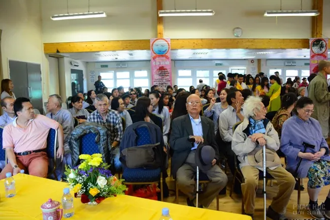 Vương Quốc Anh: Vu Lan trên xứ sương mù image-1731938489985