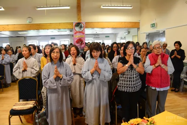 Vương Quốc Anh: Vu Lan trên xứ sương mù image-1731938490714